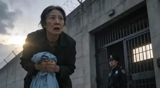 何小满提前出狱七年未归，养父接人时获留信与身世材料 _ 相关图片