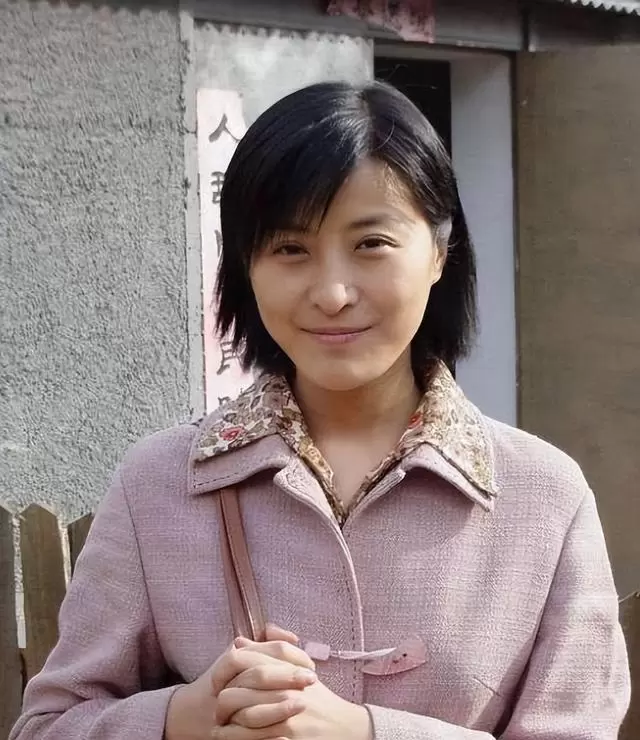 王雅捷婚后定居上海生活日常曝光，丈夫为国家一级演员于洋 _ 情报图