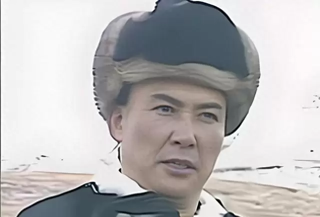 慕思成淡出影视圈专注生活，1991年《雪山飞狐》苗人凤成其代表角色 _ 相关图片
