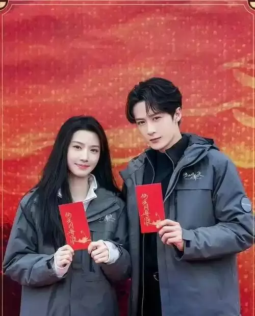 卢昱晓被曝拍摄期间离组观演致剧组停工 _ 情报图 卢昱晓被曝拍摄期间离组观演致剧组停工 _ 情报图